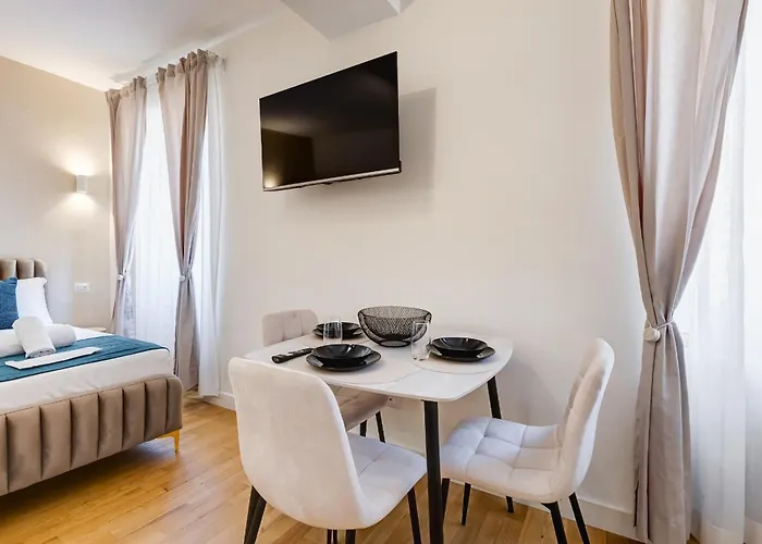 Vivilo Collection - Loft Santo Spirito Apartment *